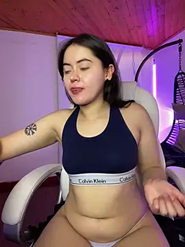 Snapshot of Camila_pinkk chatting on March 5, 2026, 2:46 pm Camila pinkk online show from March 5, 2026, 2:46 pm