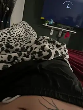 azzel19 online show from January 7, 2025, 6:16 am