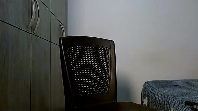 lonelydick2002 online show from February 1, 2026, 5:06 am