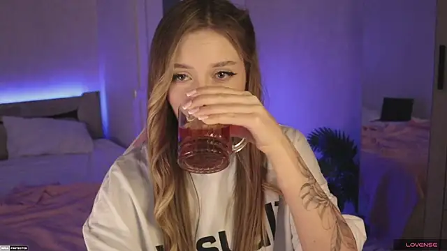 Snapshot of Tokyo_N chatting on January 28, 2025, 12:05 am Tokyo N online show from January 28, 2025, 12:05 am