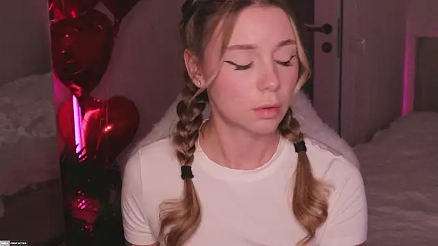 Snapshot of Tokyo_N chatting on February 11, 2025, 11:33 pm Tokyo N online show from February 11, 2025, 11:33 pm