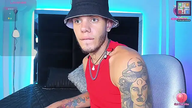 Snapshot of Marcus_Blaze chatting on January 15, 2025, 7:55 pm Marcus Blaze online show from January 15, 2025, 7:55 pm