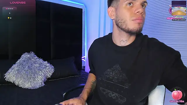 Snapshot of Marcus_Blaze chatting on January 13, 2025, 7:20 pm Marcus Blaze online show from January 13, 2025, 7:20 pm