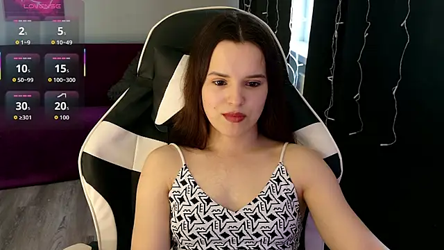 Snapshot of Harleen_Moore chatting on June 6, 2026, 5:12 am Harleen Moore online show from June 6, 2026, 5:12 am