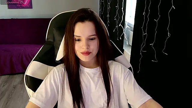 Snapshot of Harleen_Moore chatting on May 25, 2026, 5:07 am Harleen Moore online show from May 25, 2026, 5:07 am