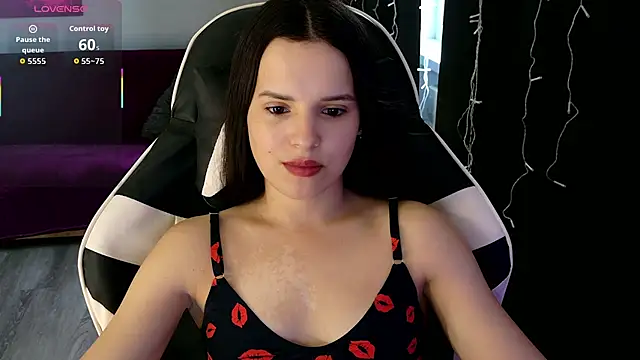Harleen Moore online show from July 22, 2026, 4:58 am