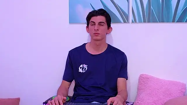 Ana and Leo online show from March 5, 2026, 2:35 pm