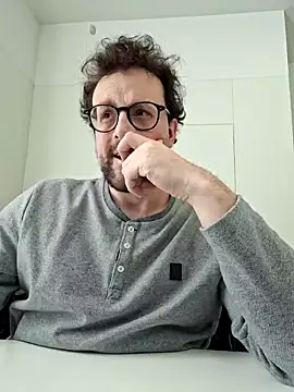 littlehairyman online show from March 6, 2025, 8:41 am