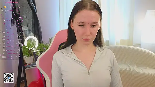 mon lola online show from February 24, 2025, 10:59 am