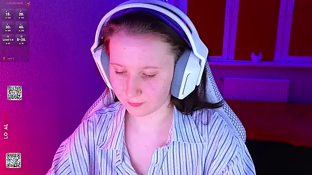 mon lola online show from February 28, 2026, 7:35 pm