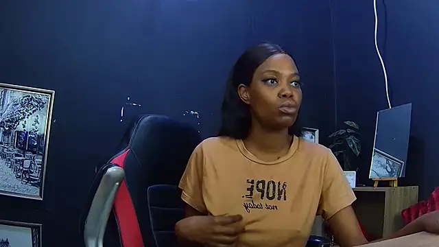 Ebonydivaxxx online show from September 18, 2025, 7:00 am