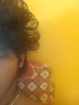 Snapshot of CosmicEmuu chatting on March 9, 2026, 7:01 am CosmicEmuu online show from March 9, 2026, 7:01 am