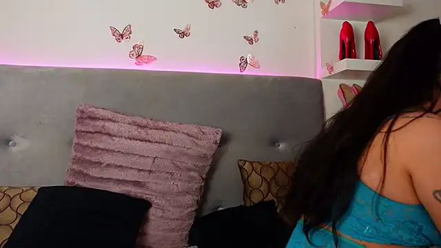 TanyaKros online show from November 14, 2025, 5:55 am