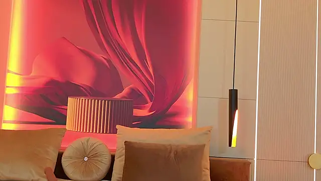 RubyLuxee online show from October 3, 2025, 5:09 am