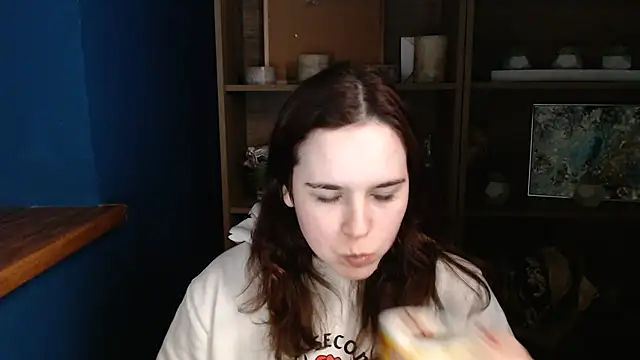 mini girly online show from February 21, 2025, 7:23 am