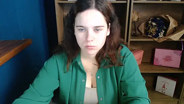 mini girly online show from October 12, 2025, 10:05 am