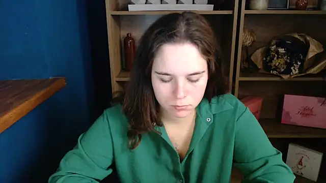 mini girly online show from October 3, 2025, 5:53 am