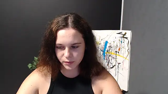 mini girly online show from September 16, 2025, 3:13 pm