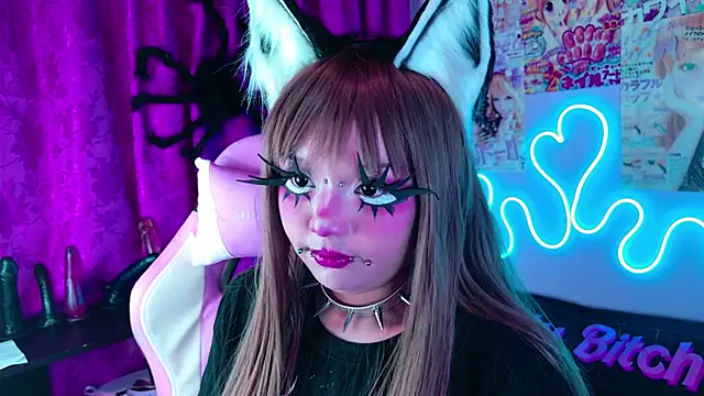 LaytonBox online show from March 2, 2025, 11:39 pm