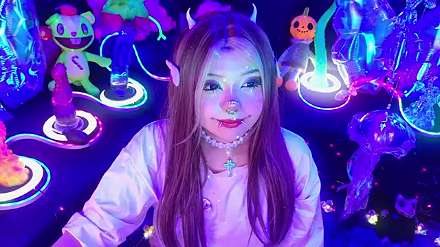 LaytonBox online show from February 8, 2026, 1:42 pm