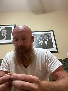 Snapshot of 32XRedBeard chatting on June 7, 2026, 10:09 am 32XRedBeard online show from June 7, 2026, 10:09 am