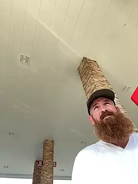 32XRedBeard online show from February 18, 2025, 9:42 pm