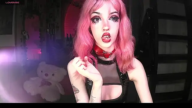 Ink  pleasure online show from September 24, 2025, 10:38 pm