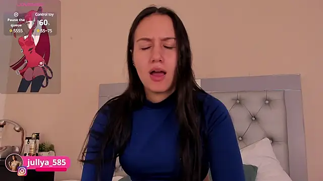 Snapshot of Jullya_x chatting on March 22, 2025, 12:14 pm Jullya x online show from March 22, 2025, 12:14 pm