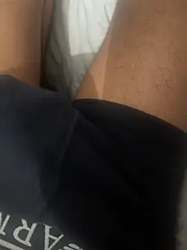 mdnn77 online show from February 19, 2025, 2:23 am