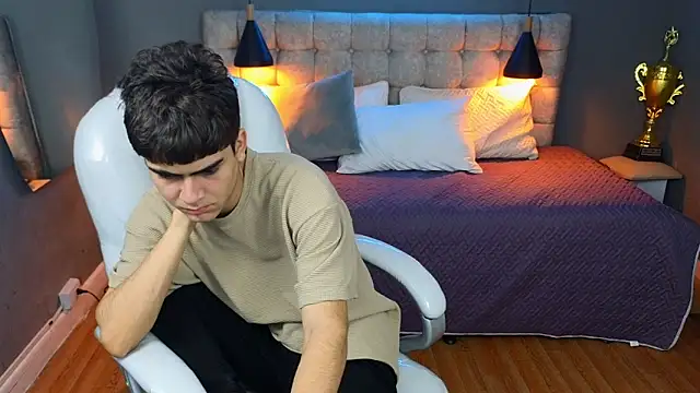 Tommy18   online show from March 13, 2025, 10:15 am