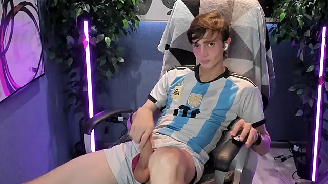 John Weasley online show from September 22, 2025, 9:26 am