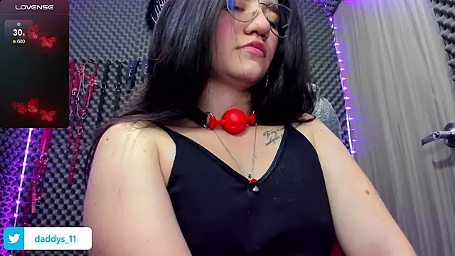 lilihot  online show from March 5, 2025, 10:10 pm