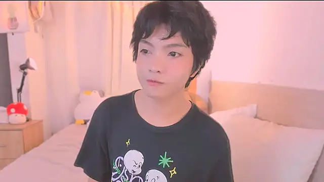 AllanYong18 online show from February 3, 2026, 7:13 am