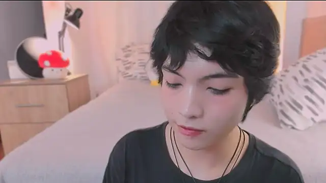 AllanYong18 online show from March 10, 2026, 9:35 am