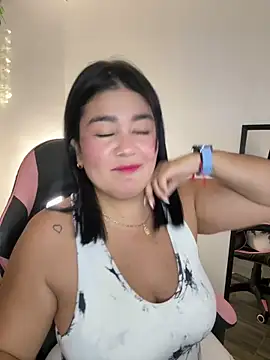 Snapshot of karla_hotgirl chatting on February 12, 2026, 1:16 am karla hotgirl online show from February 12, 2026, 1:16 am