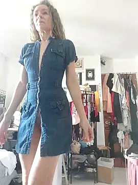 Snapshot of antonelawow chatting on October 22, 2025, 7:13 pm antonelawow online show from October 22, 2025, 7:13 pm