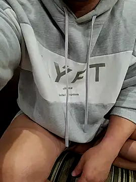 K0718 online show from February 5, 2026, 7:04 am