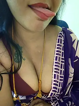 Snapshot of sriyazhini chatting on March 3, 2025, 9:02 am sriyazhini online show from March 3, 2025, 9:02 am