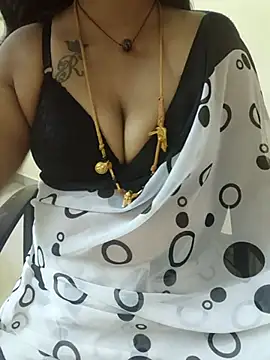 Snapshot of sriyazhini chatting on February 24, 2025, 6:49 am sriyazhini online show from February 24, 2025, 6:49 am