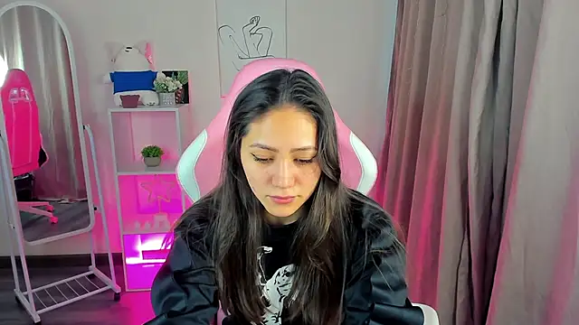 Bellalovesss online show from January 18, 2025, 5:41 am