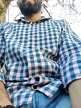 Snapshot of TOPMOON001 chatting on March 17, 2025, 10:49 am TOPMOON001 online show from March 17, 2025, 10:49 am