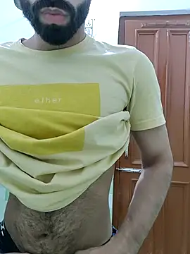 Snapshot of TOPMOON001 chatting on October 1, 2025, 8:13 pm TOPMOON001 online show from October 1, 2025, 8:13 pm