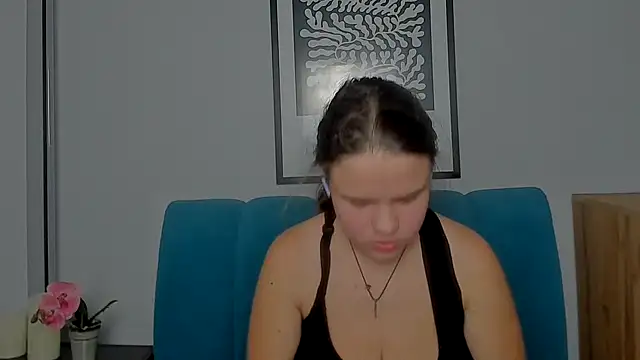 AdeleCruz online show from February 16, 2026, 1:21 pm