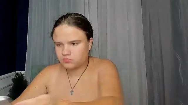 AdeleCruz online show from September 27, 2025, 12:11 pm