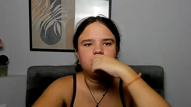 AdeleCruz online show from September 17, 2025, 12:18 pm