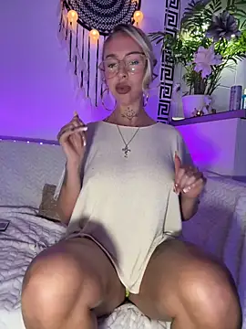 Snapshot of CheekyChels chatting on January 17, 2026, 9:29 pm CheekyChels online show from January 17, 2026, 9:29 pm