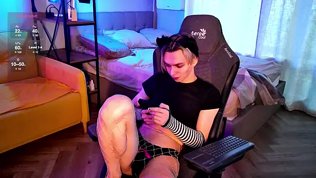 leon yuugen online show from March 19, 2025, 2:24 pm