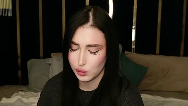 EmmaLawrens online show from September 28, 2025, 4:30 am