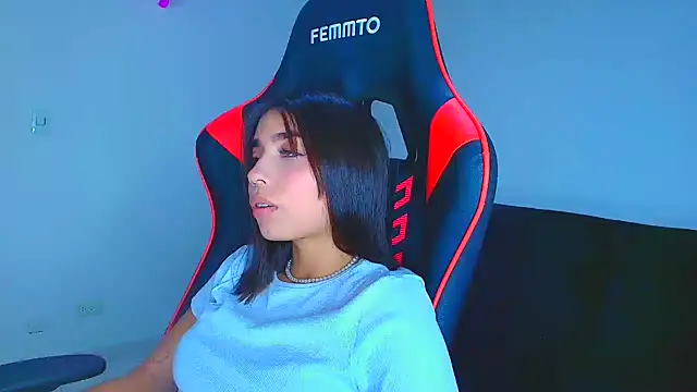 Rousse violett online show from September 12, 2025, 10:31 pm