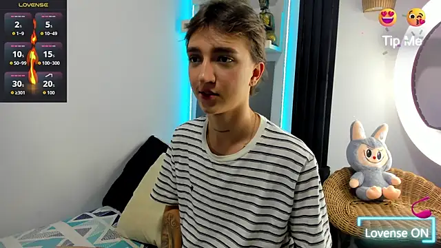 jeremy salvatore online show from November 11, 2025, 6:52 am